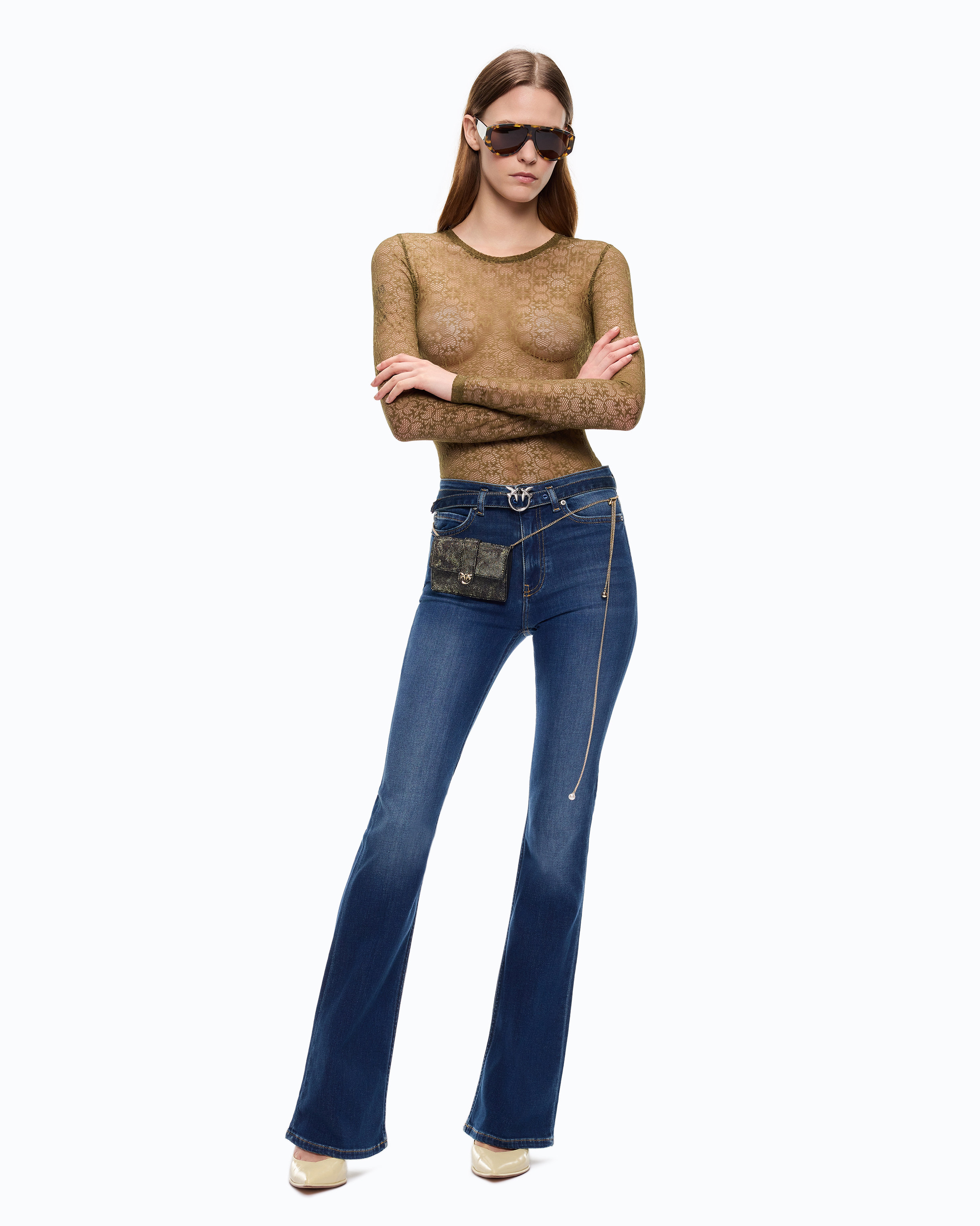 Jeans Flared Con Cintura