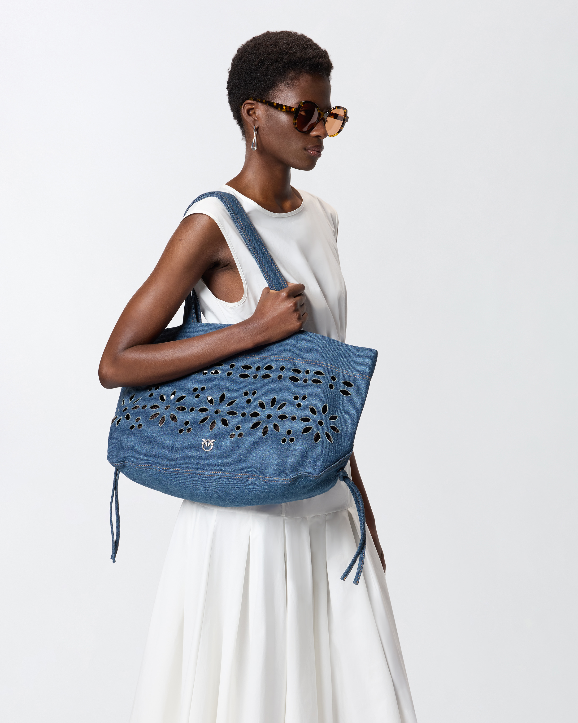 Mittlerer Shopper Aus Denim Mit Verzierung Im St. Galler Stil