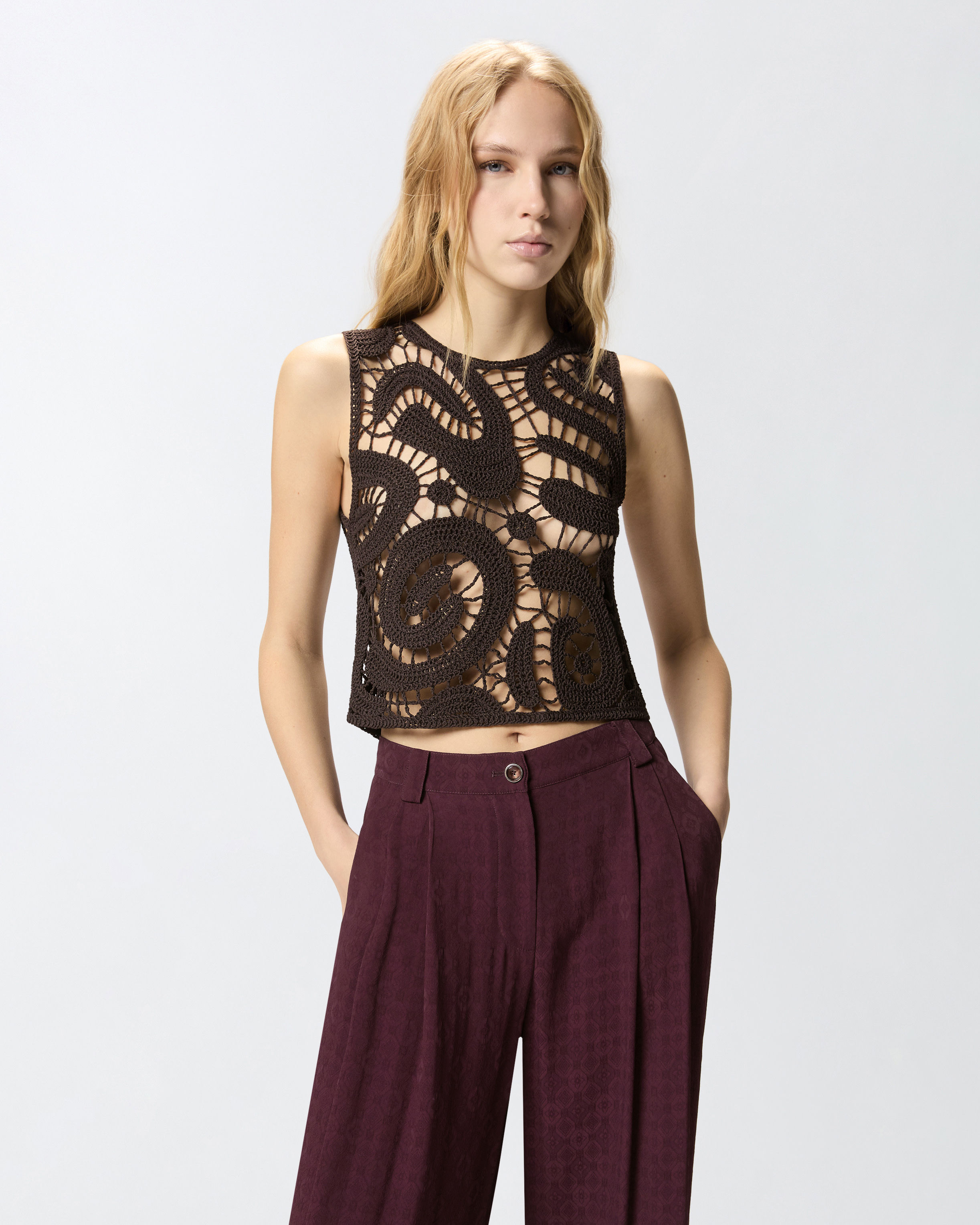 Top Smanicato Crochet Geometrico