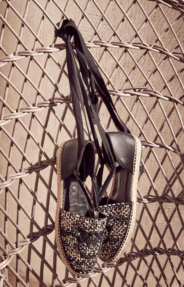 alexander mcqueen white black